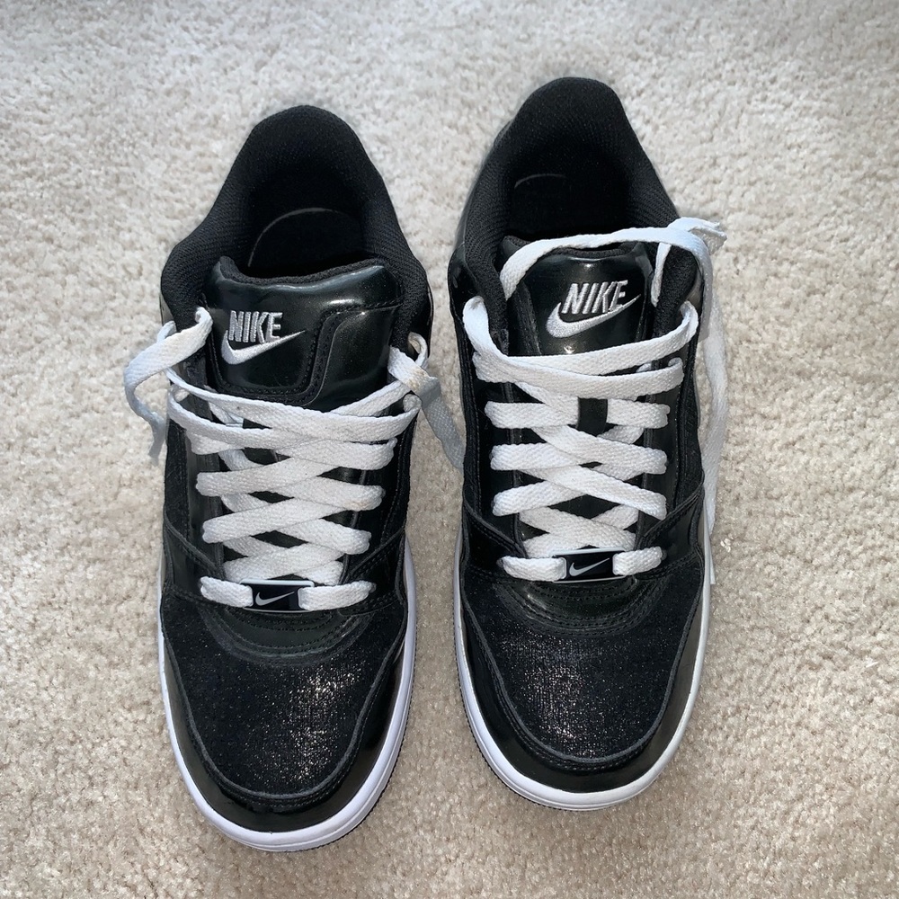 Women's Nike sneakers